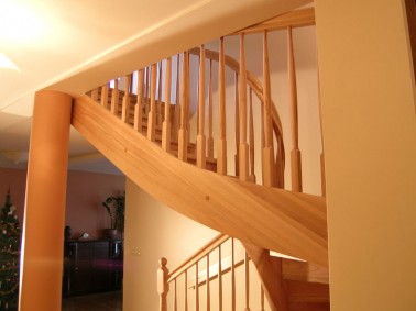 Schody policzkowe gięte-schody policzkowe gięte  5