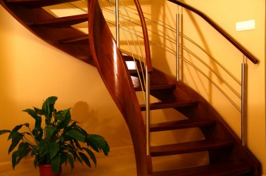 Schody drewniane-schody policzkowe gięte 22
